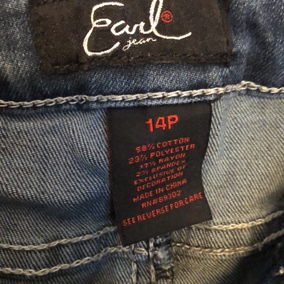 NEW LISTING! Earl Capri Jeans - Picture 9 of 9